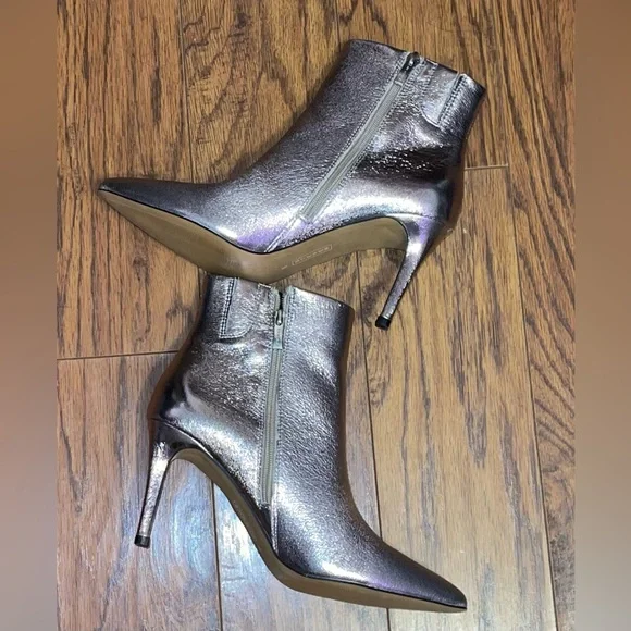 Steven New York Silver Ankle Boots - 9 - Picture 2 of 4